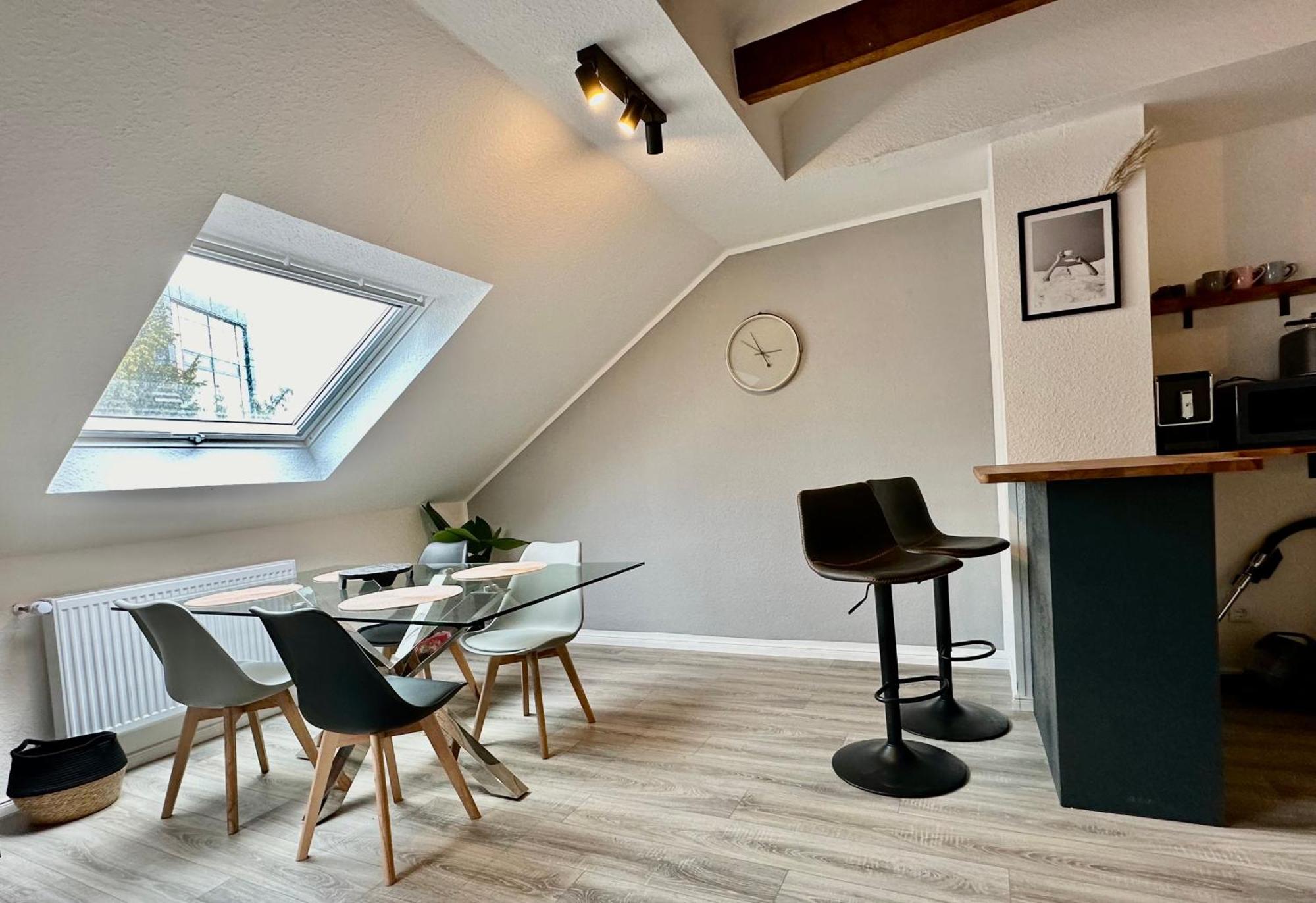 Stilvoll Im Zentrum Balken Loft Apartment Bochum Bagian luar foto